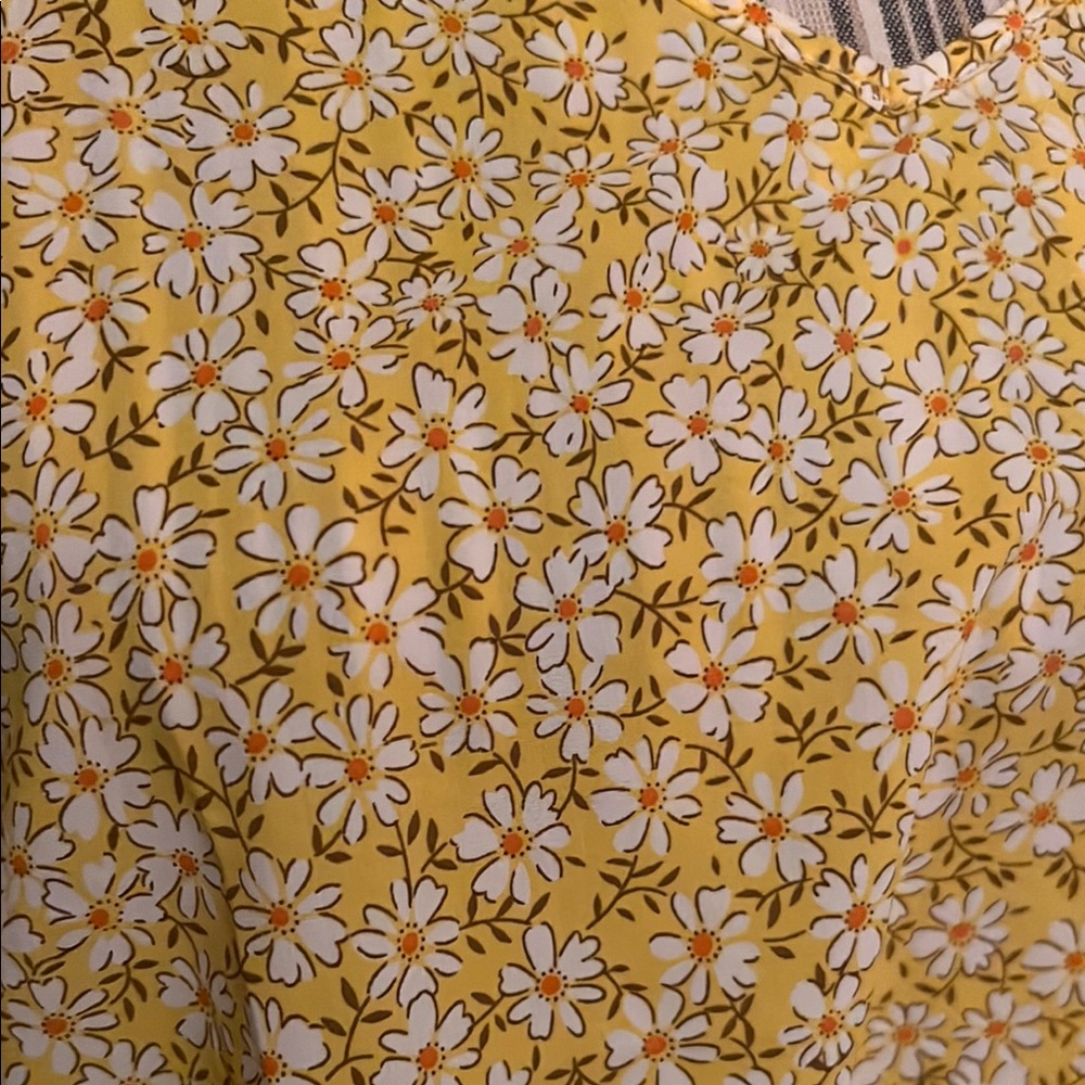 Floral Yellow Women's Top - Picture 3 of 6